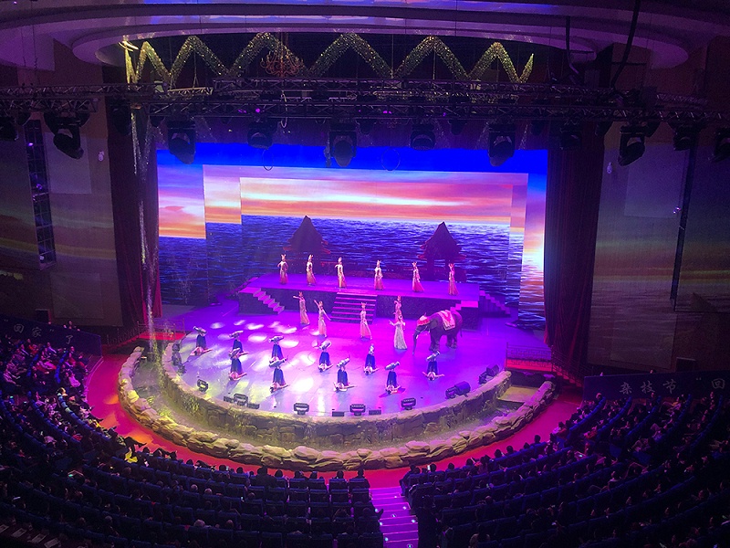 演出中舞台草莓视频黄色APP的调试技巧与效果关系