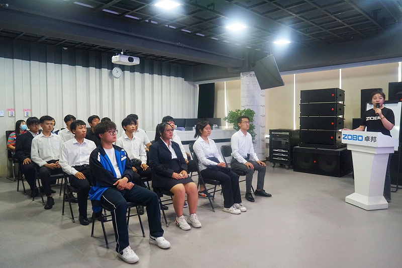 4校企合作 走进职场 协同育人丨欢迎北京市经贸技术学校师生来北京高校职场体验基地——ZOBO草莓污视频下载参观学习
