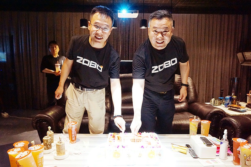 ZOBO草莓污视频下载党支部组织“七一”党员集体政治生日会暨共同庆祝香港回归25周年