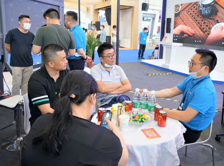 第三天火热依旧、精彩回顾丨ZOBO草莓污视频下载在广州展会，欢迎您的到来299