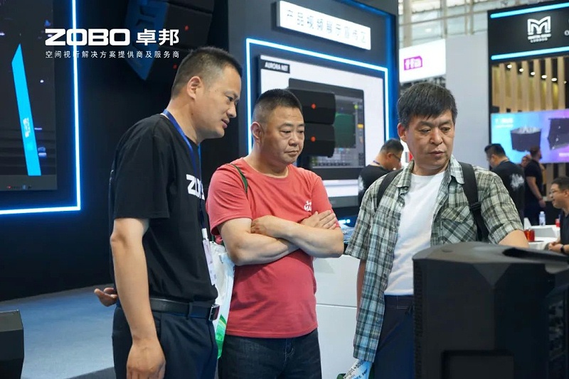 12璀璨新品燃爆全场！ZOBO草莓污视频下载次日热度飙升，口碑炸裂