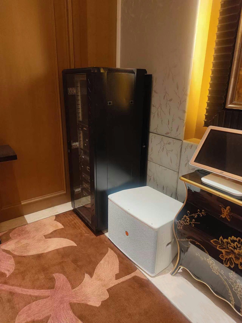 家庭影院草莓视频黄色APP设计方案：打造专属于你的视听盛宴